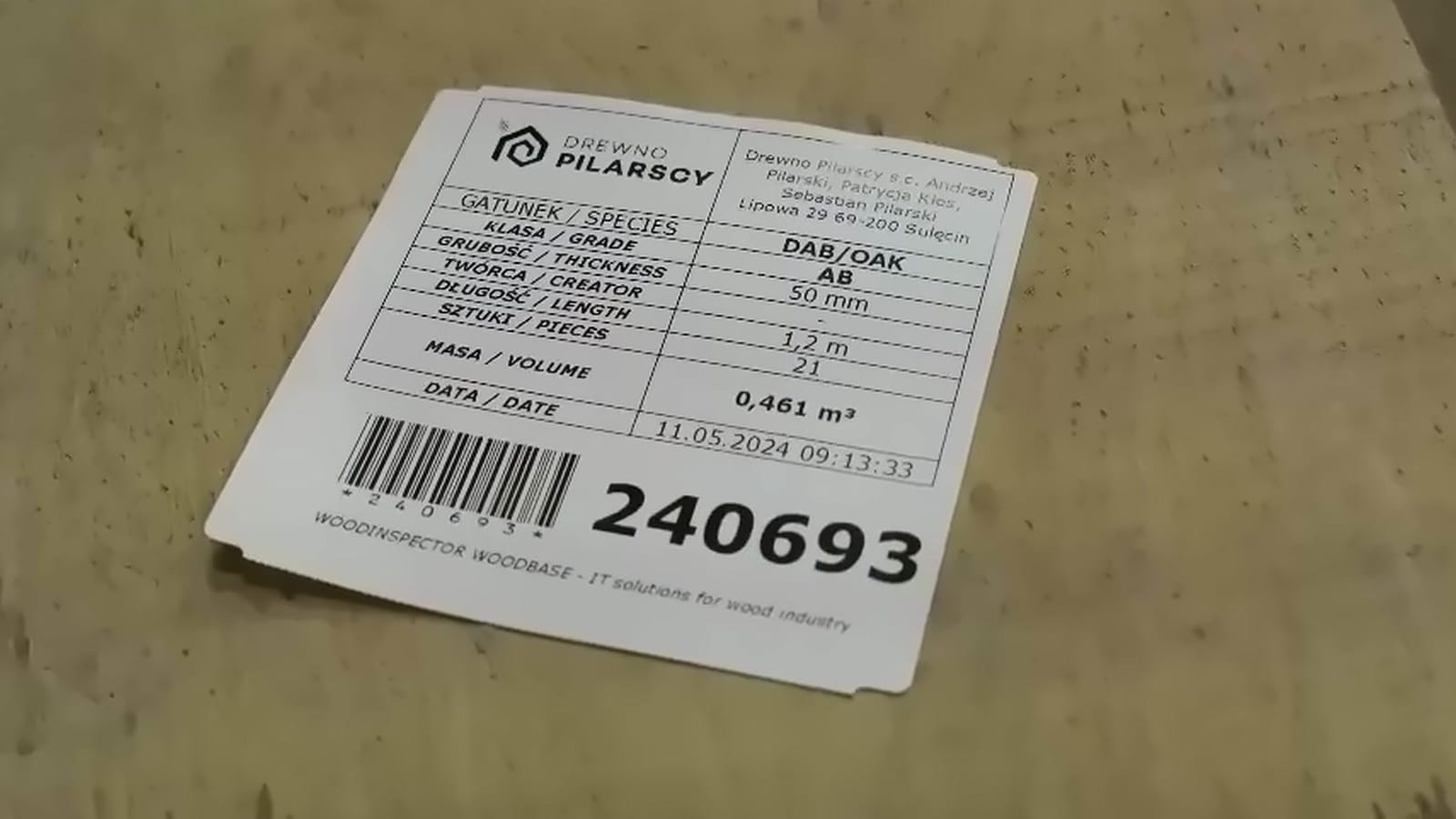 Etykieta paczki tarcicy dębowej klasy AB 50 mm z kodem kreskowym i logo Drewno Pilarscy